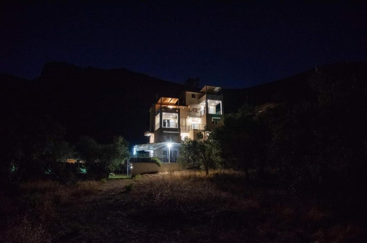Nikole'S Villas Luxury 180M2 Tirós Zewnętrze zdjęcie
