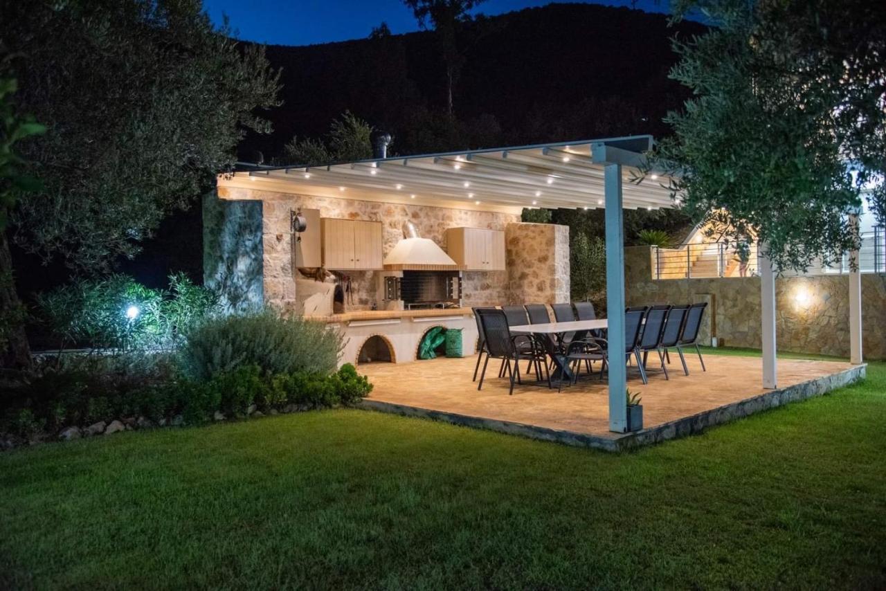 Nikole'S Villas Luxury 180M2 Tirós Zewnętrze zdjęcie